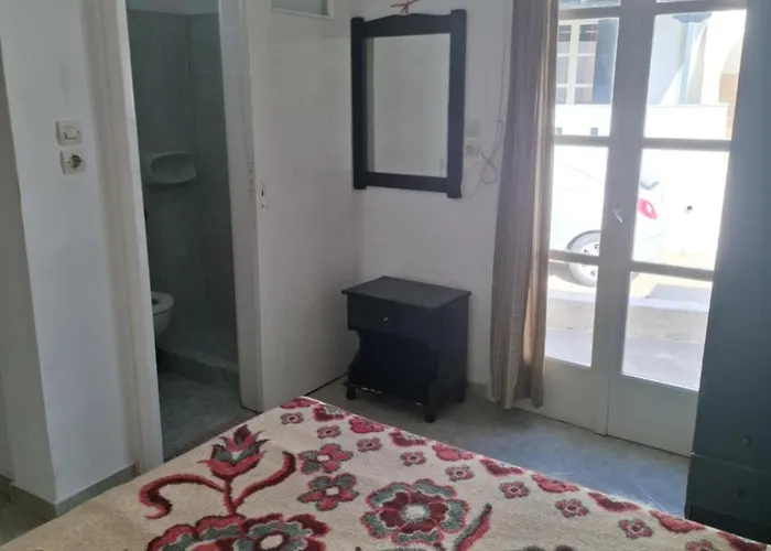 Stelios On The Vandrarhem Naxos City